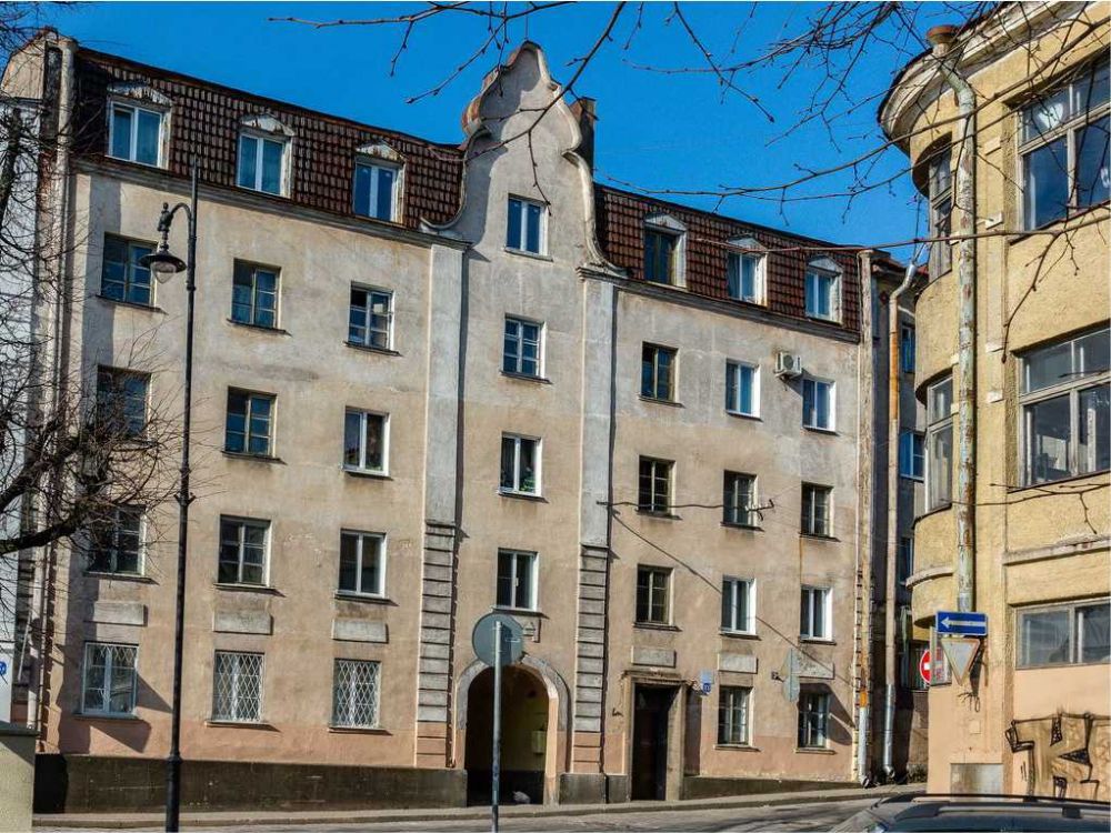 149